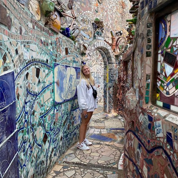 Meet your Posher, Maggie - Picture 1 of 1